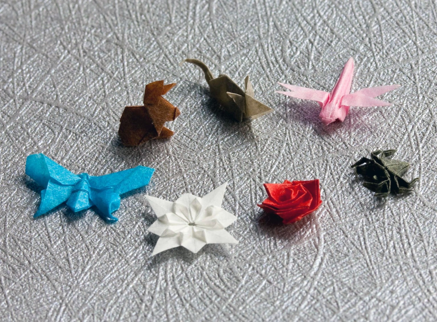 Нано оригами: бесконечно маленькие бумажные скульптуры