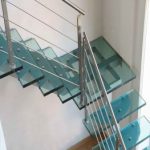 Неліктен шыны баспалдақты таңдау керек?