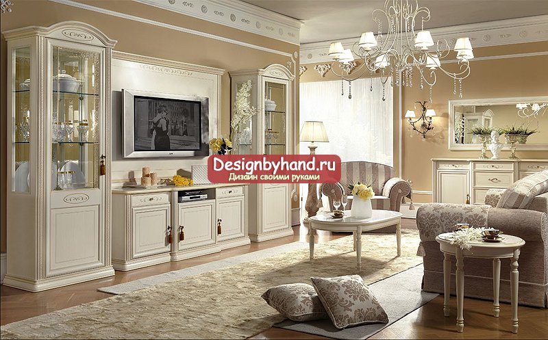 Итальяндық қонақ бөлмесінің жиһазы: артықшылықтары мен ерекшеліктері