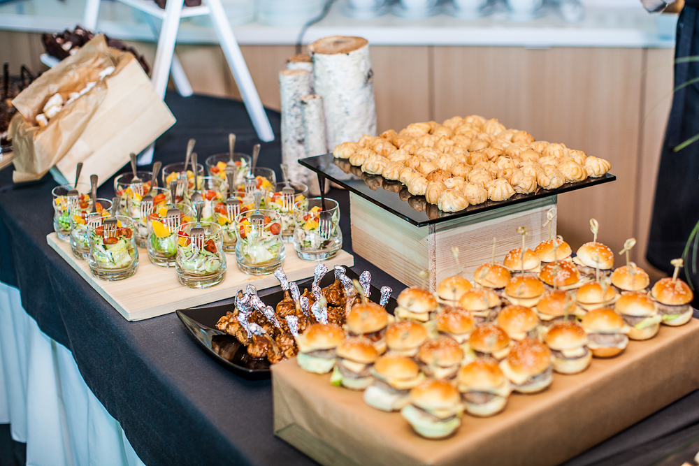 Кейтеринг на день рождения: как сделать праздник незабываемым